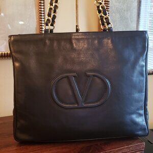 Beautiful! Valentino Garavani Black Leather Handbag/Travel bag